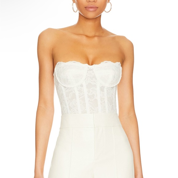 Bardot Tops - Bardot NWT corset top